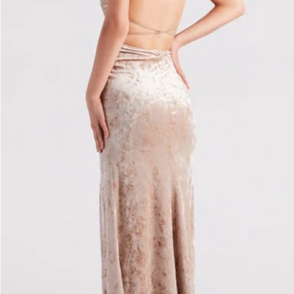 Large oatmeal crushed velvet dress - Picture 2 of 3